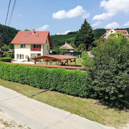 Lotuszvirag Vendeghaz Hotel Szekszárd Екстериор снимка