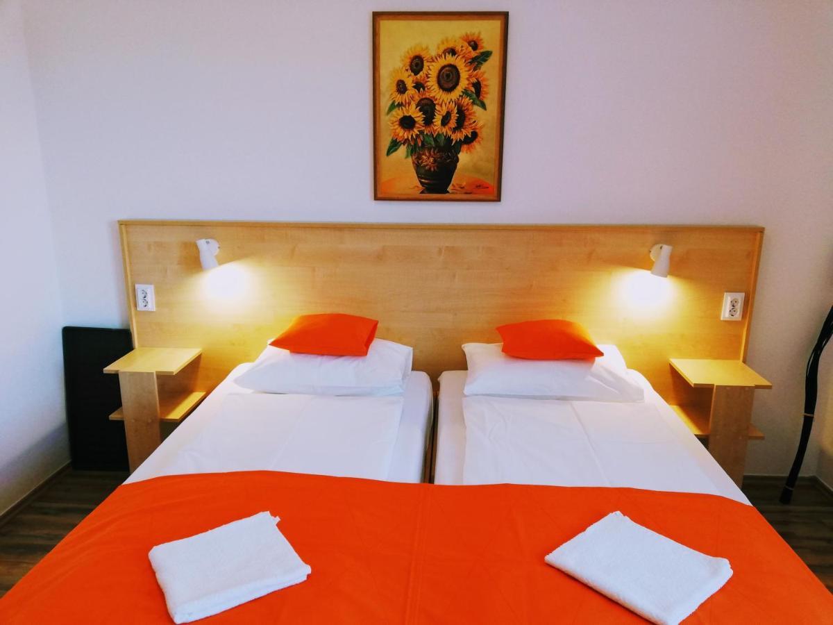Lotuszvirag Vendeghaz Hotel Szekszárd Екстериор снимка