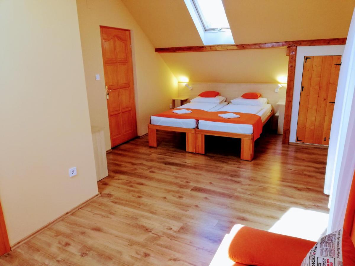 Lotuszvirag Vendeghaz Hotel Szekszárd Екстериор снимка