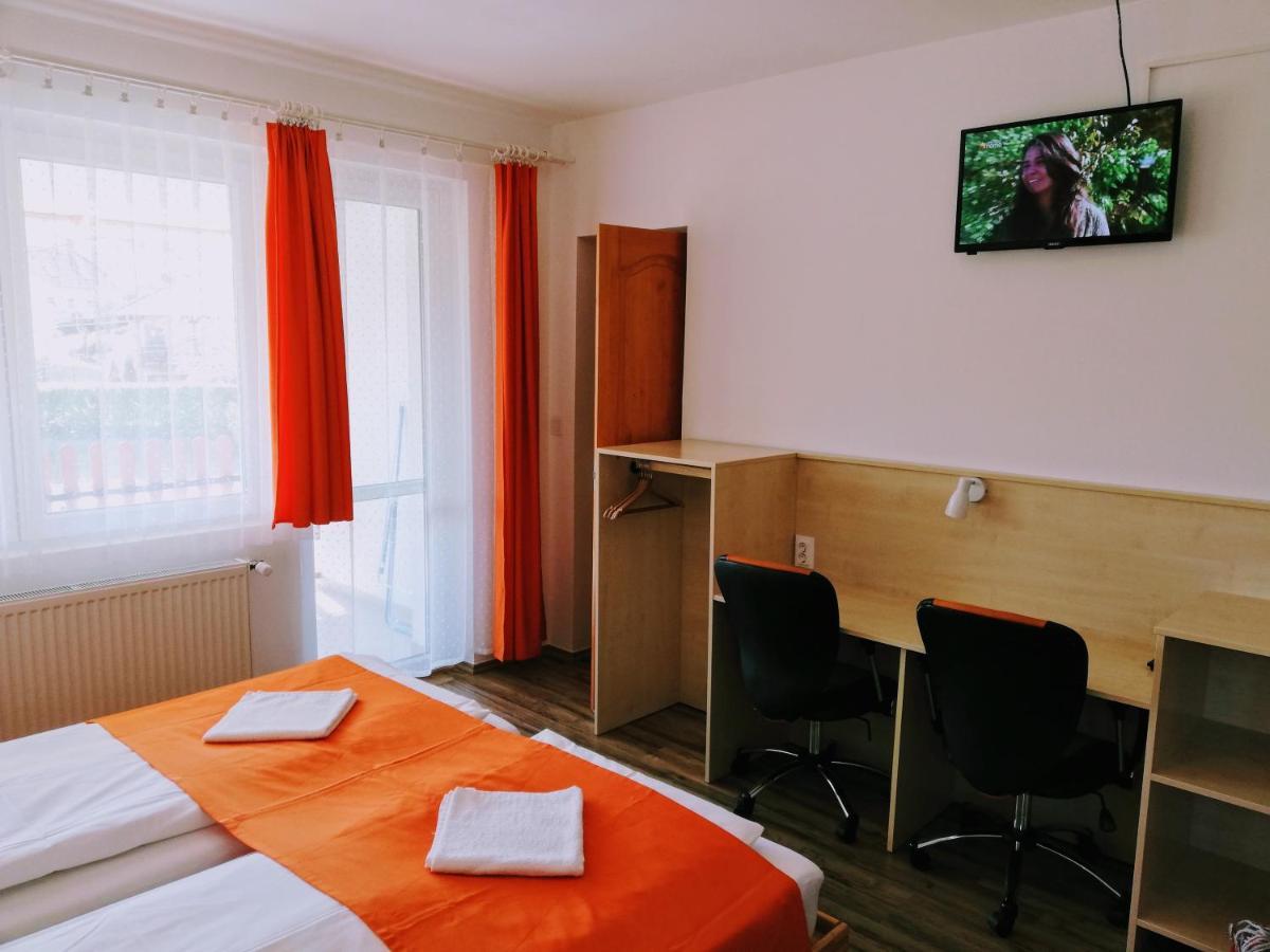 Lotuszvirag Vendeghaz Hotel Szekszárd Екстериор снимка