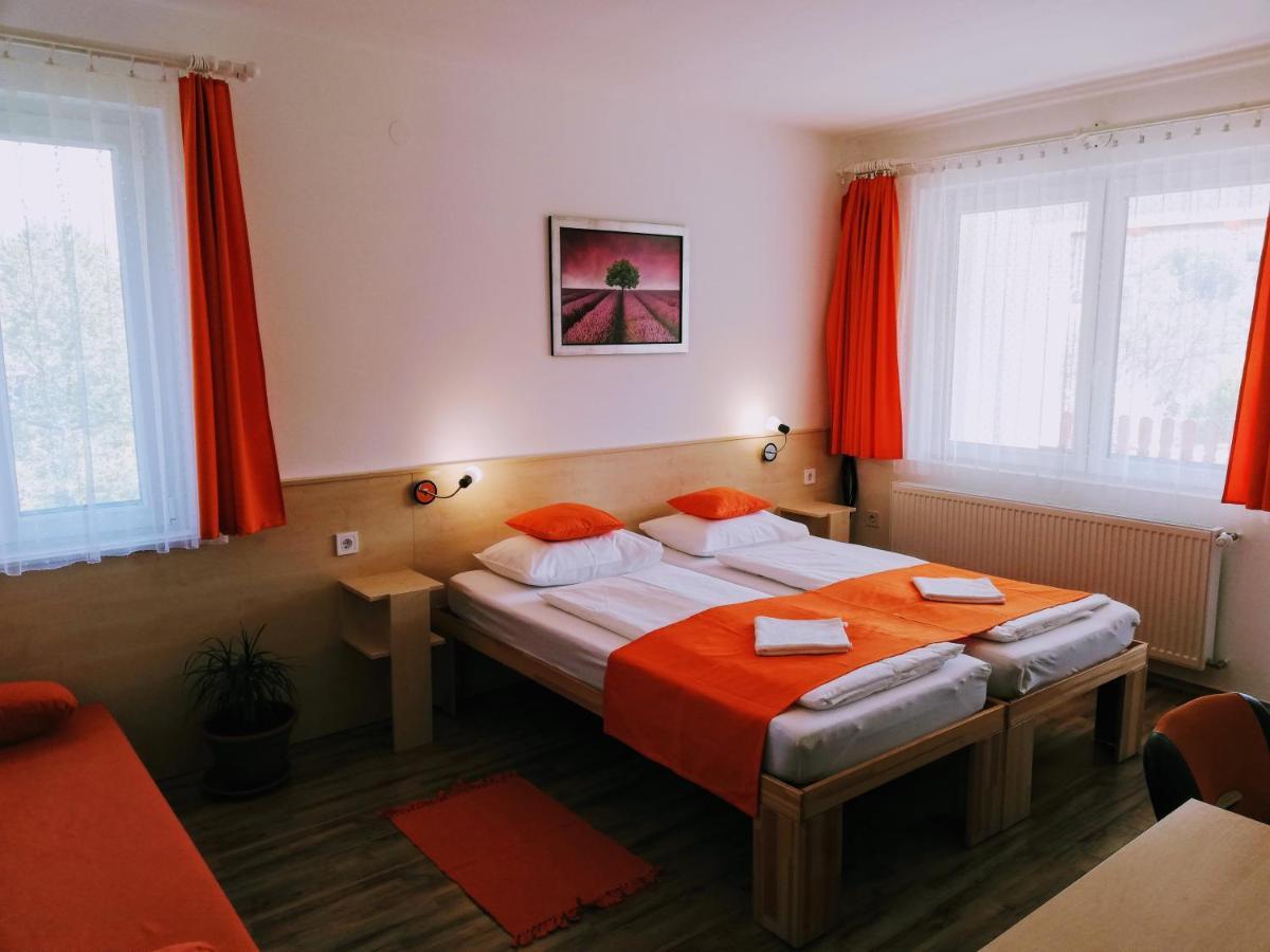 Lotuszvirag Vendeghaz Hotel Szekszárd Екстериор снимка